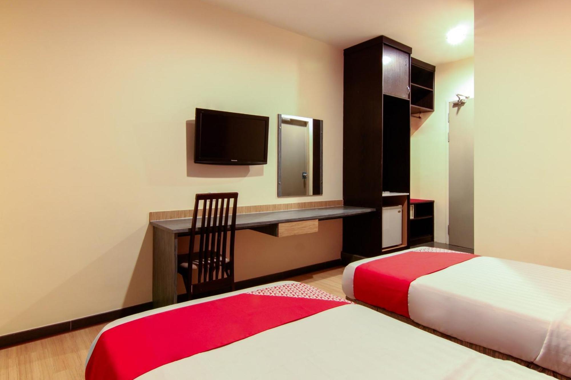 Super Oyo 43930 Hotel Esplanade Сандакан Экстерьер фото